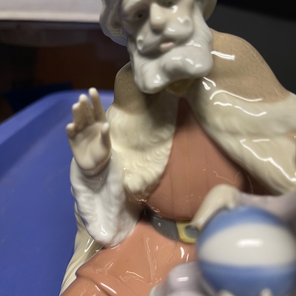 LLADRO A CHRISTMAS WISH 
ITEM #01005711….. excellent condition, no chips, no box - Picture 11 of 11